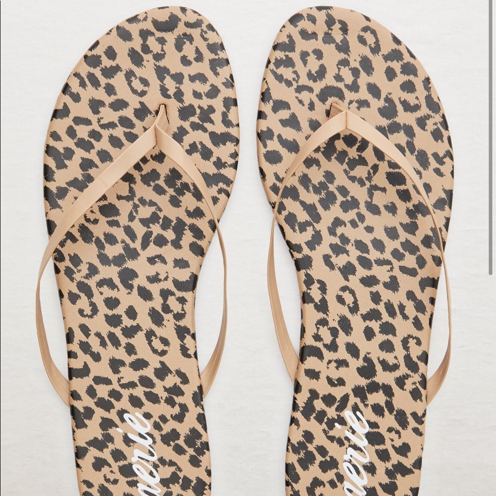 Aerie Flip Flops